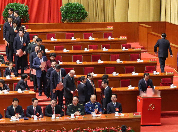 組圖：十八大代表投票選舉中央委員會委員、候補委員和中央紀律檢查委員會委員
