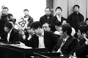 “地王秀”何時終結(jié)? 應(yīng)矯正“土地財(cái)政”依賴癥