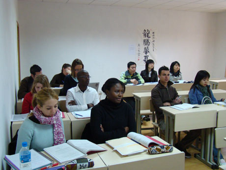 立足本土，全面推進(jìn)教育國際化——專訪云南財(cái)經(jīng)大學(xué)黨委書記羅明義