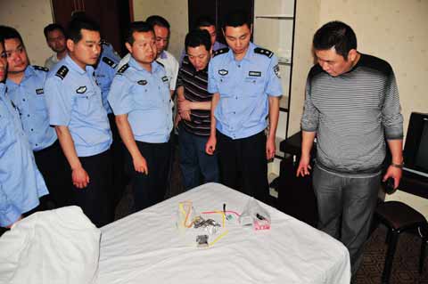 河南固始警方強(qiáng)力開(kāi)展網(wǎng)吧、旅館等行業(yè)安全檢查整治行動(dòng)