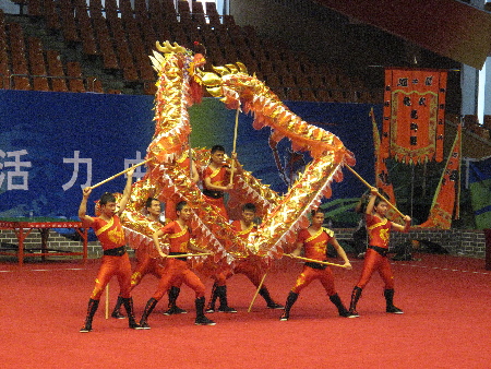 四體會(huì)舞龍比賽 英姿颯爽顯龍威-廣東失利 江蘇奪魁
