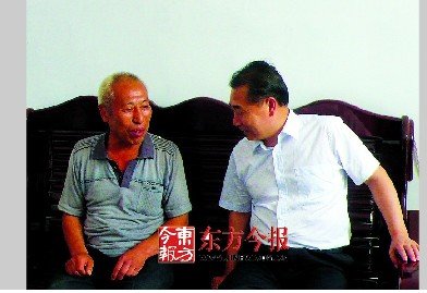 趙作海新居20天建成 河南高院院長登門道歉(圖)