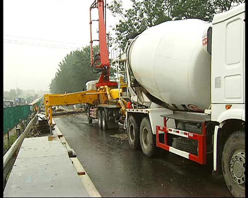 京張高速被稱造價30億停車場 堵車已影響工農業(yè)