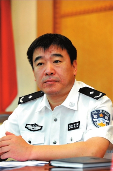 北京警方首批新聞發(fā)言人亮相 3人均為直屬總隊副總隊長(圖)