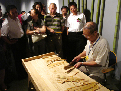 “清風(fēng)徐來”中國(guó)（蘇州）折扇藝術(shù)展在京開幕