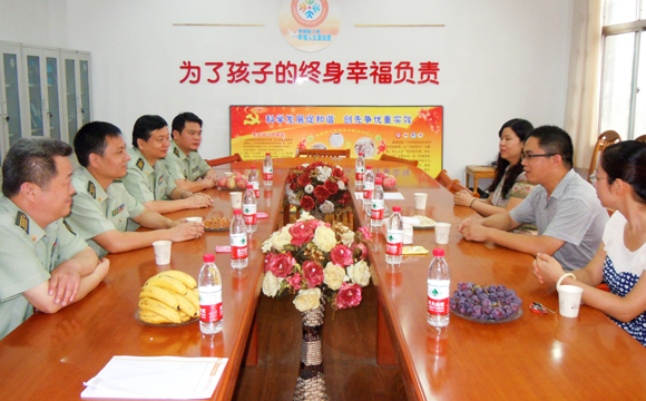 河南鄭州：軍民互助 共建魚(yú)水情