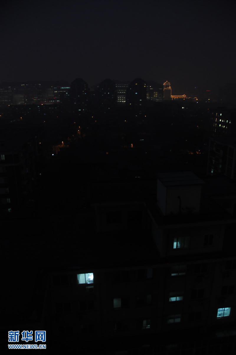 北京大部地區(qū)霧霾彌漫 早晚能見度對(duì)比