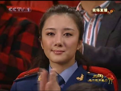《我是歌手》淚點(diǎn)女走紅 盤點(diǎn)意外走紅的神秘觀眾