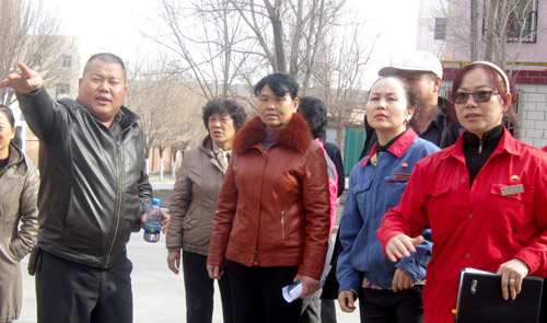 白堿灘小區(qū)物業(yè)：請(qǐng)居民提意見