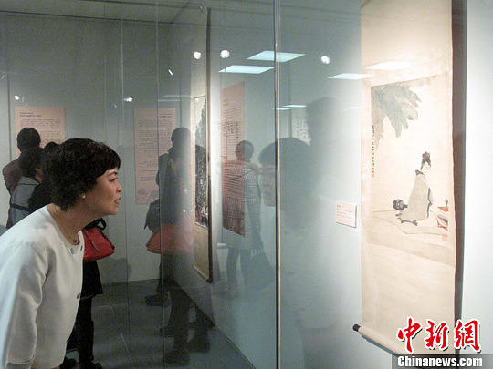 老舍胡絜青后人捐贈(zèng)國(guó)寶級(jí)珍貴字畫