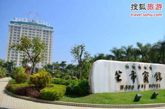 滇西春色擋不住　孔雀之鄉(xiāng)德宏體驗(yàn)邊境文化