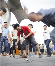 抓石子拍方包跳皮筋……舊時(shí)的游戲，還記得嗎