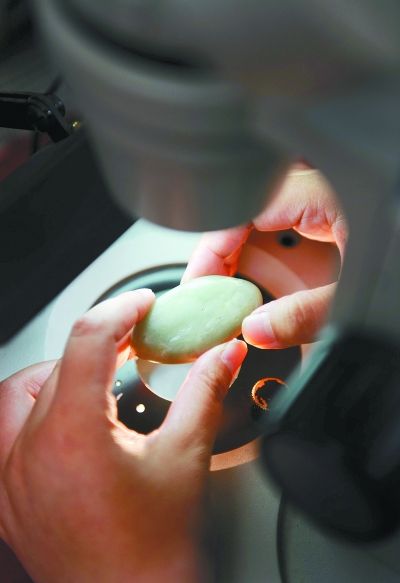 珠寶鑒定行業(yè)亂象：檢測(cè)師背三重包袱