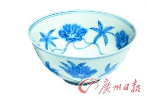 天價(jià)成交的明青花真假引爭議 回流文物遭質(zhì)疑