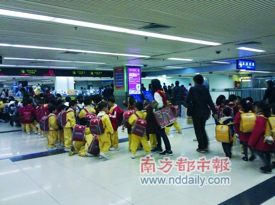 內(nèi)地“雙非”兒赴港進幼兒園遇挫 未被錄取者眾多