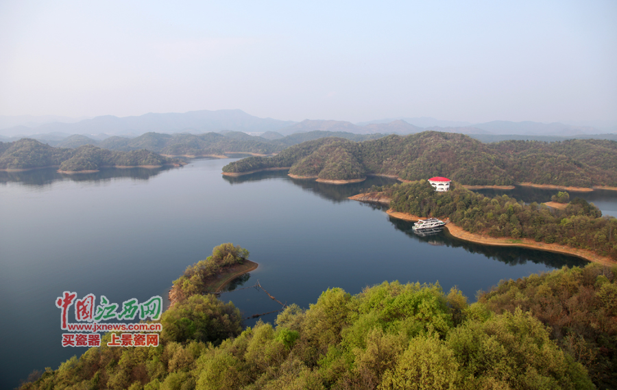 “第六屆全國(guó)網(wǎng)絡(luò)媒體江西游”采訪團(tuán)暢游桃花島