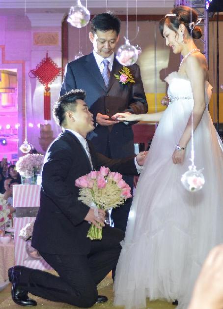 王皓與閆博雅舉行婚禮