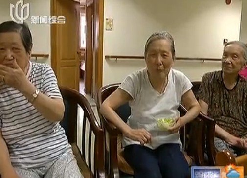 “代看望老人”現(xiàn)網(wǎng)絡 市民:用錢買的還有親情?