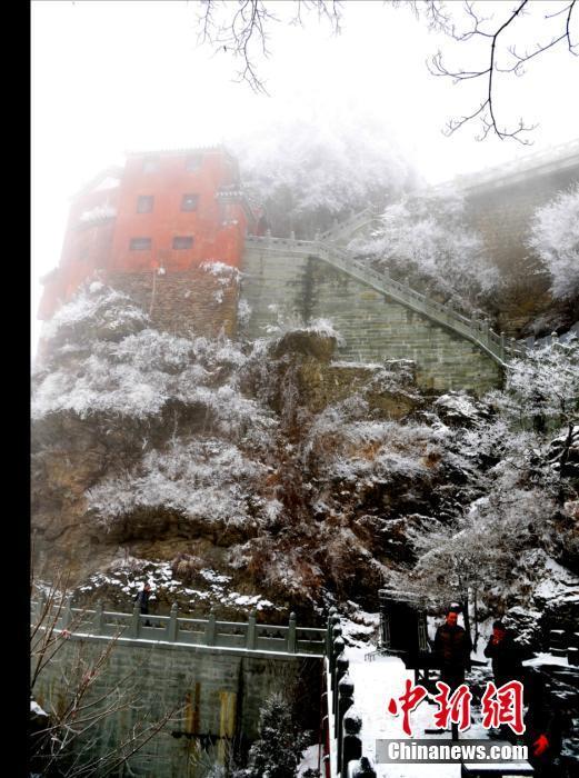 全國多地迎來2014年第一場(chǎng)降雪