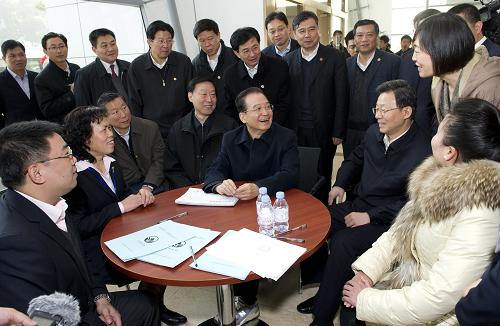 扎實工作 穩(wěn)中求進——溫家寶總理在江蘇省考察