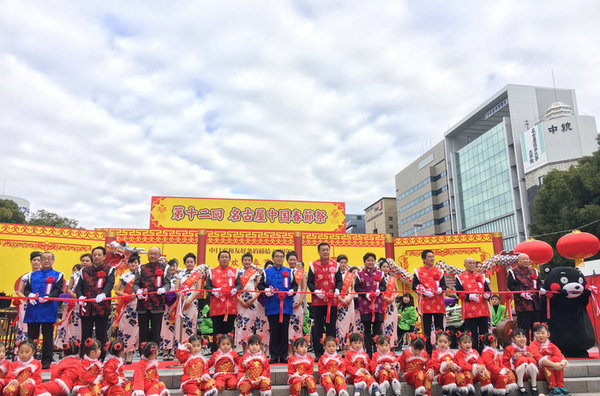 這些年，春節(jié)已經(jīng)走出國(guó)門(mén)，各國(guó)都在跟我們一起過(guò)年