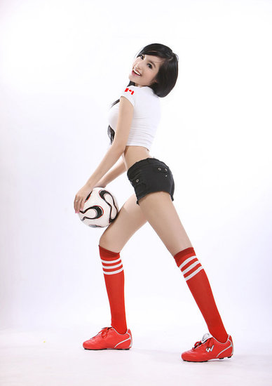 越南美女Elly化身清爽世界杯寶貝
