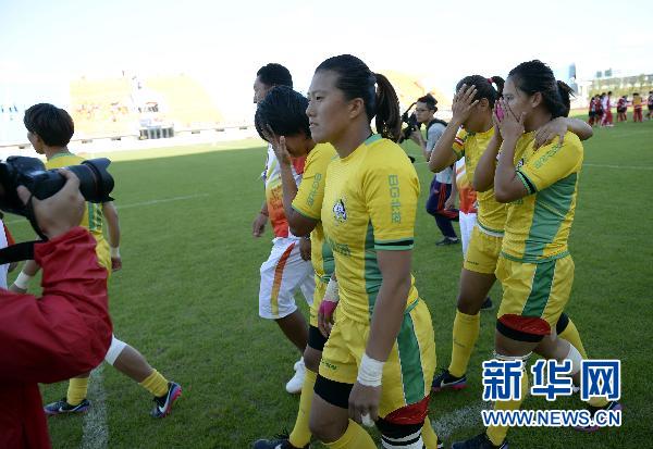 女子橄欖球決賽驚現(xiàn)71:0 北京隊(duì)不滿判罰消極比賽